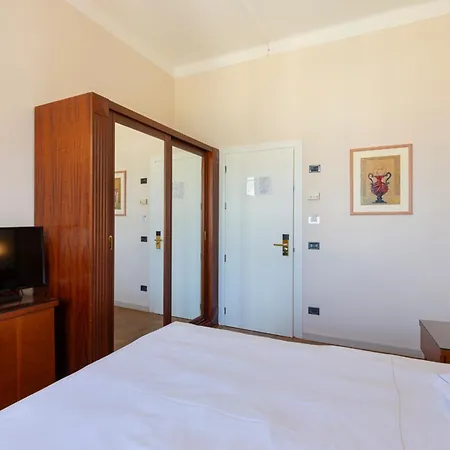 Grand Mediterranee Hotel 4*