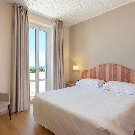 Grand Mediterranee Hotel 4*