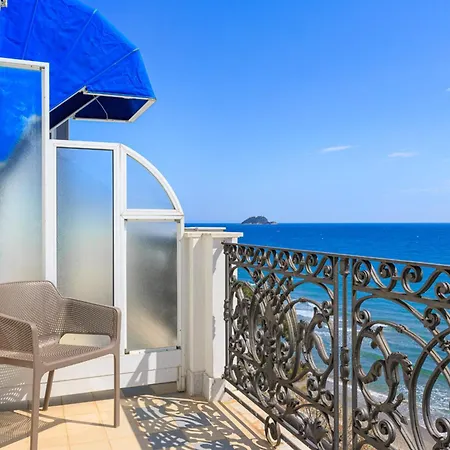 Hotel Grand Mediterranee 4*