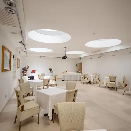 Grand Mediterranee Hotel