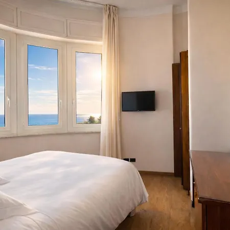 Hotell Lvg Collection - Grand Mediterranee 4*