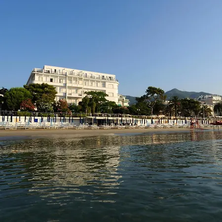 Grand Mediterranee 4*