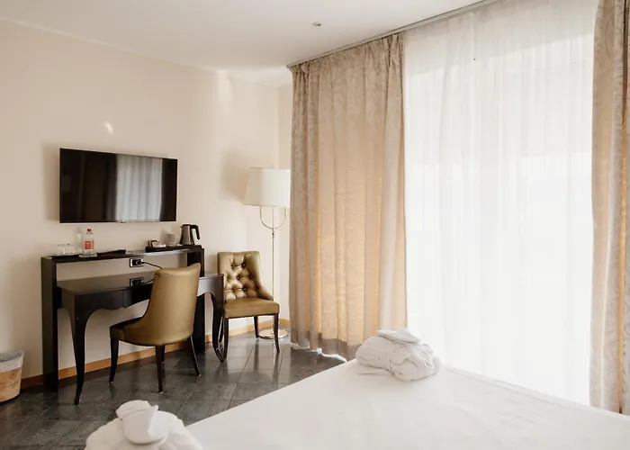 Lvg Collection - Grand Mediterranee 4* Алассио