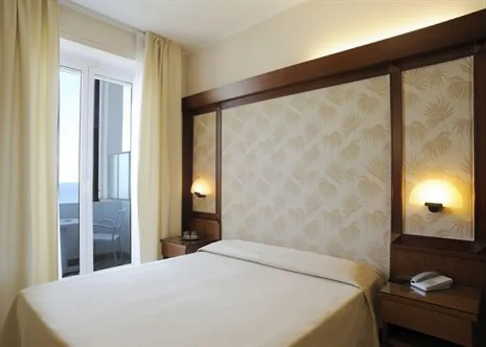 Lvg Collection - Grand Mediterranee 4* Алассио