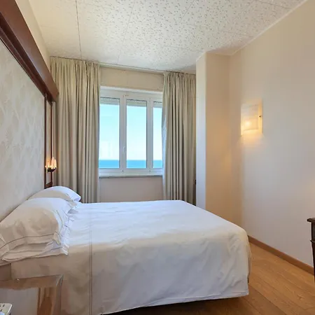 Lvg Collection - Grand Mediterranee 4* Alassio