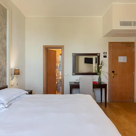 Ξενοδοχείο Grand Mediterranee