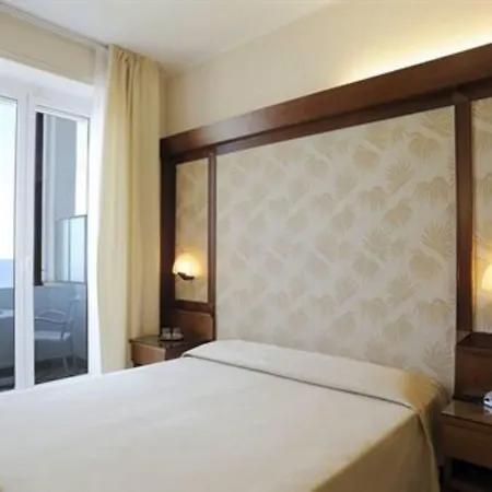 Lvg Collection - Grand Mediterranee 4* Алассио