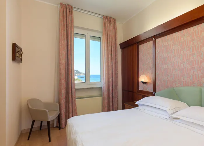 Lvg Collection - Grand Mediterranee 4* Αλάσιο