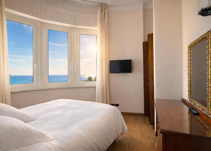 Otel Lvg Collection - Grand Mediterranee 4*